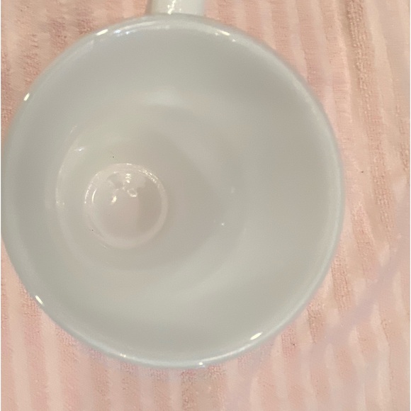 EUC 2 VTG 1960’S  FEDERAL WHITE MILK GLASS STEIN MUGS WITH EMBOSSED PUB SCENE - Picture 7 of 11